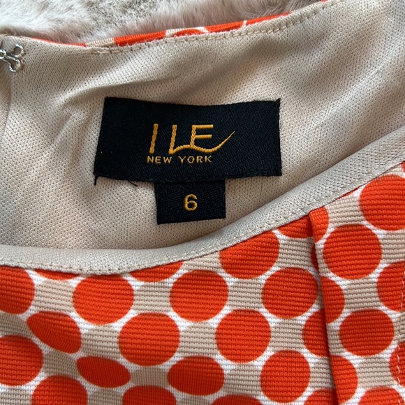 Very cute dress. Orange tan and white Size 6 by ILE NewYork - Picture 3 of 4